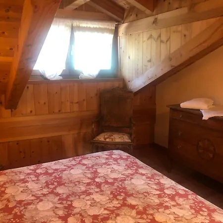 Trois Couronnes - Des Alpes Di Charme A Valle D'aosta 喇沙